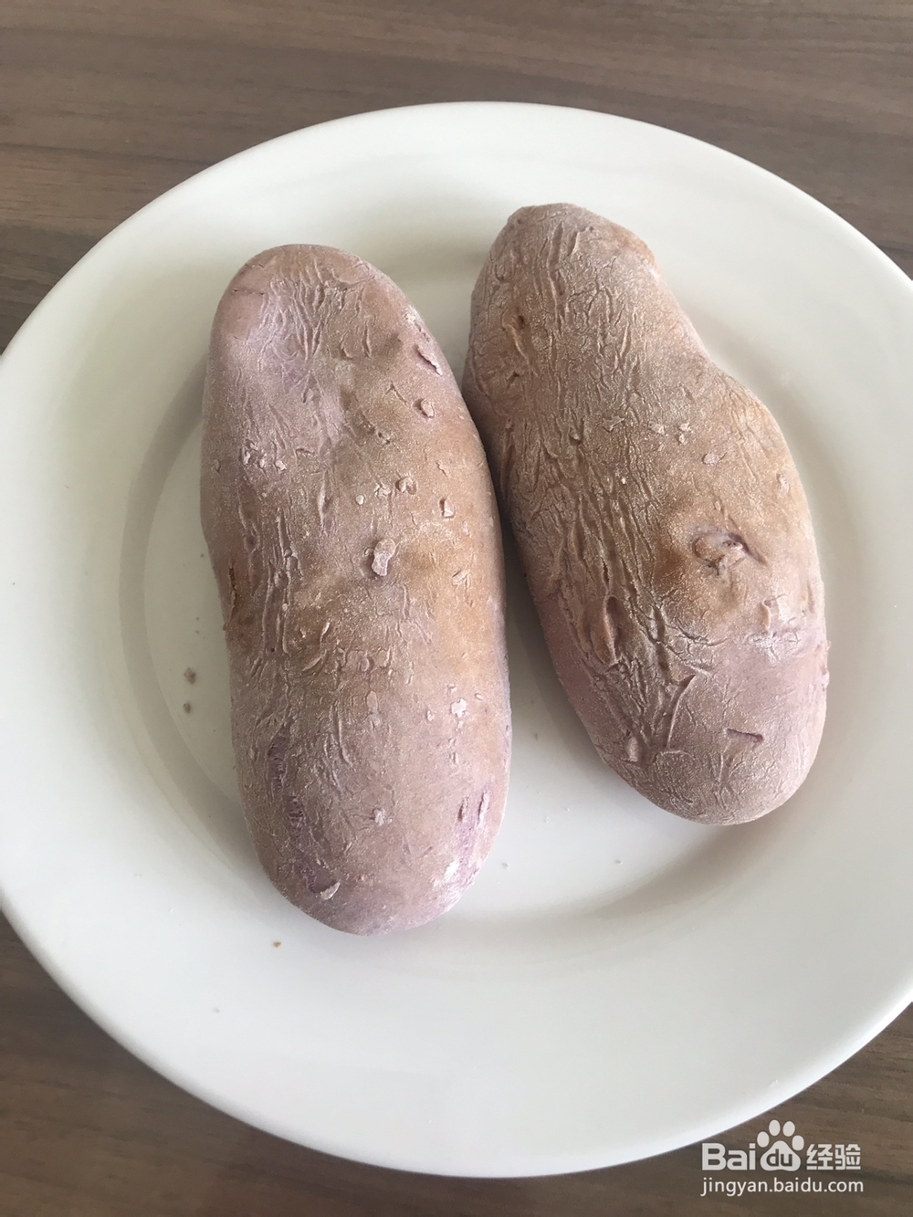 美味可口的蒜香紫薯包