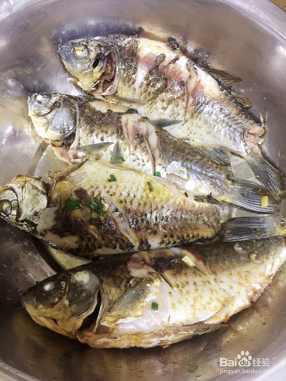 香浓的家常泡菜鲫鱼