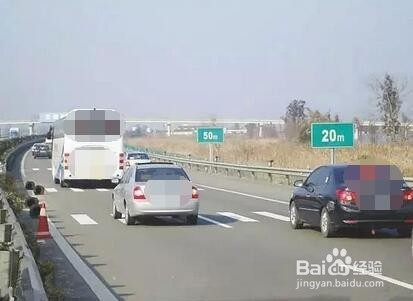 高速公路上怎样做到安全超车
