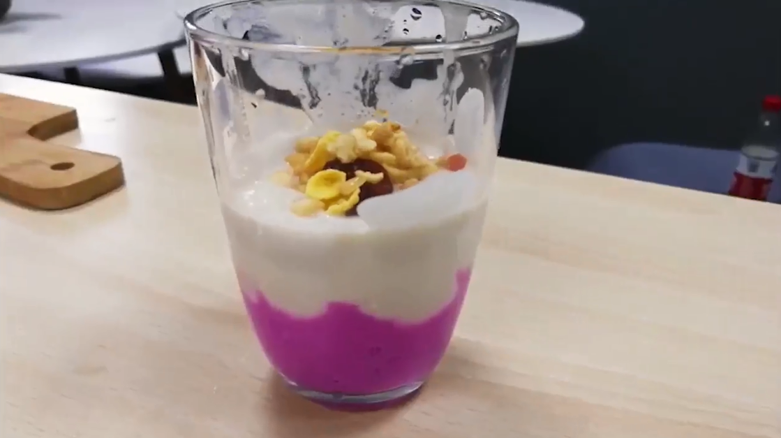 怎么制作水果奶昔？