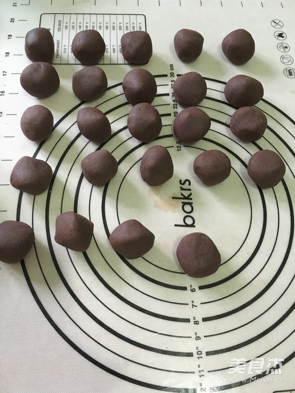 蛋黄酥的家常做法