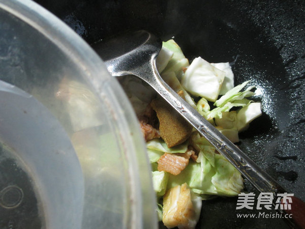 咖喱肉片圆白菜