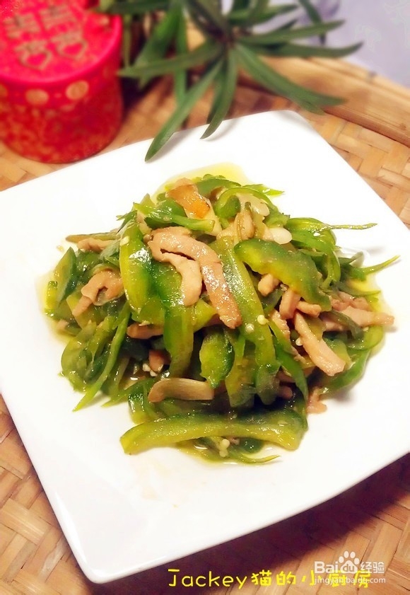 青椒凉瓜炒肉丝