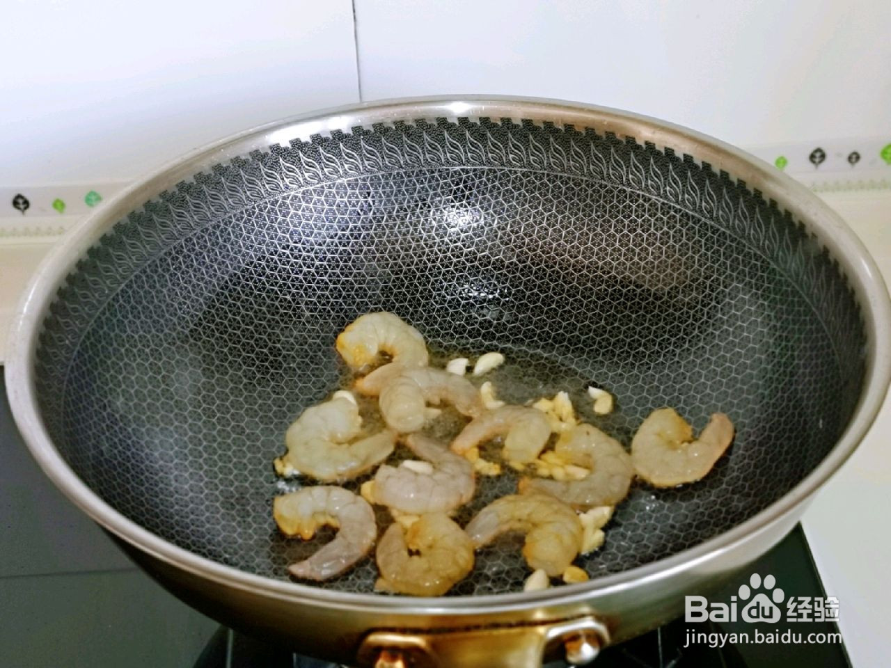 芦笋炒虾仁的做法