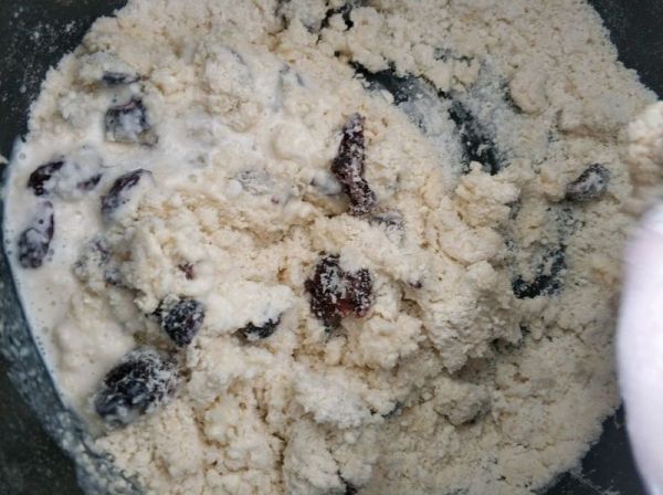 椰蓉蔓越莓司康