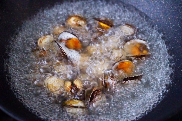 辣根温拌秋葵毛蛤