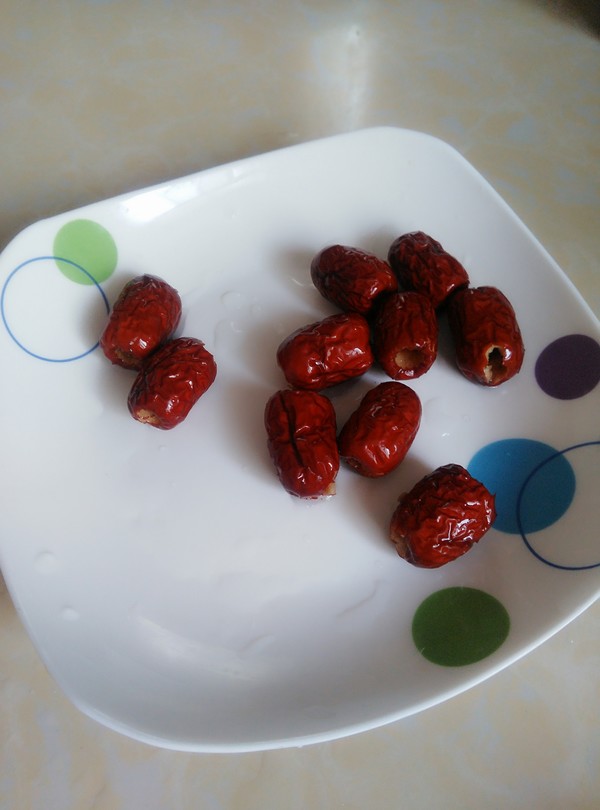 红枣苹果银耳羹