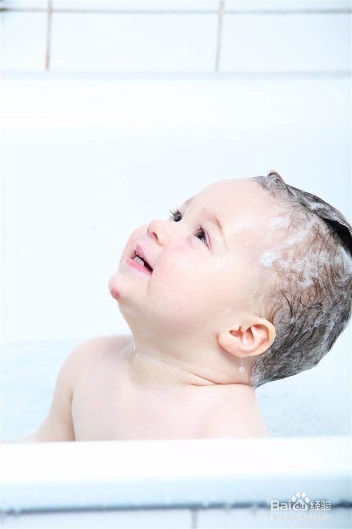 婴儿洗澡时的注意事项