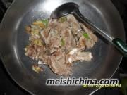 白菜炖排骨的做法