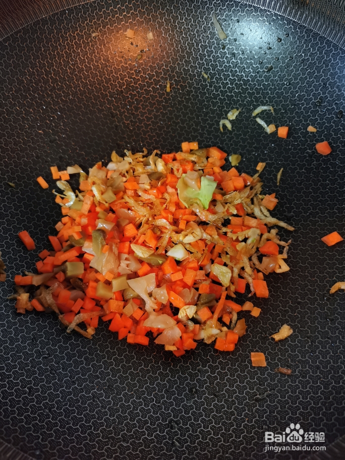 教你怎么做虾皮包菜炒饭