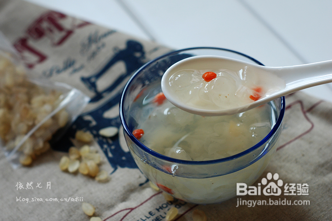 【雪莲子银耳糖水】润肤养颜、润燥美白的双润美容甜汤