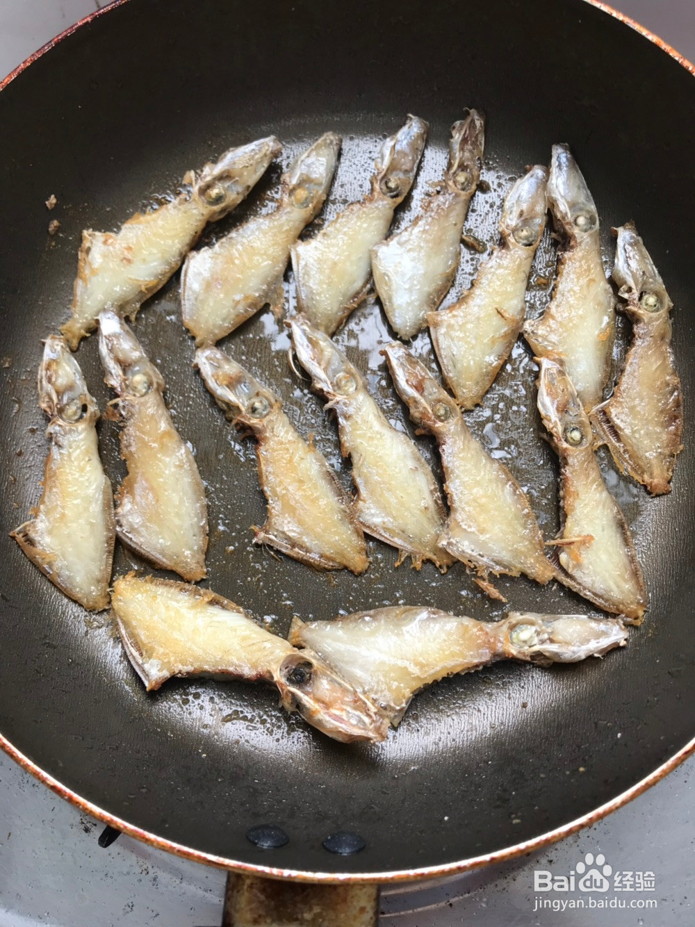 香煎剥皮鱼的做法