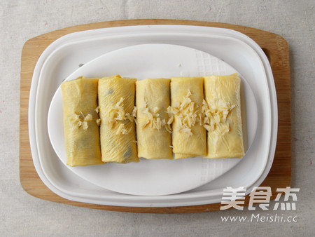 瑶柱腐皮卷的做法