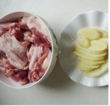 大冷天炖一锅台式的滋补暖身菜------姜母鸭