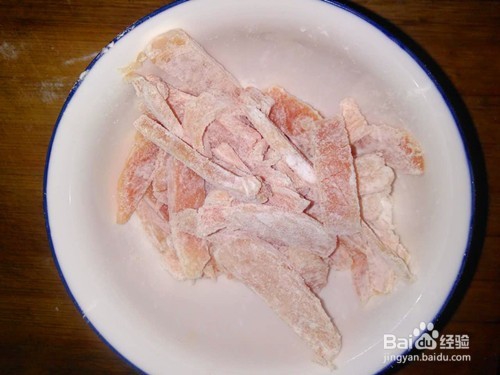 蒜苗炒肉的家常做法。