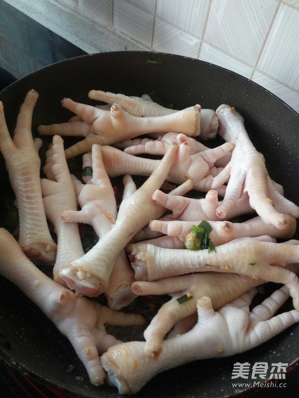 红烧凤爪的做法