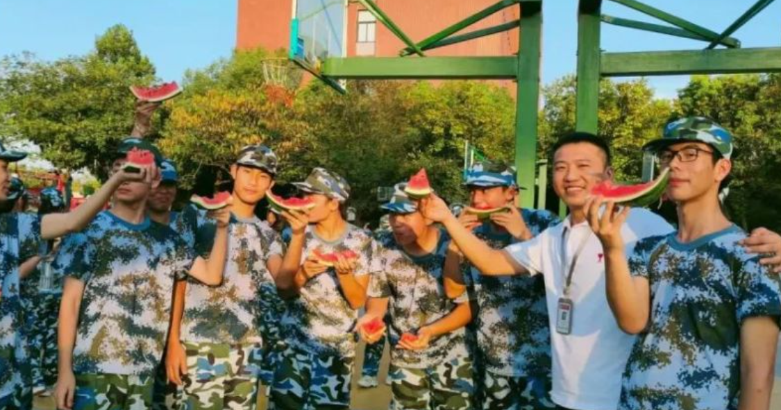 高中军训感想800字,急