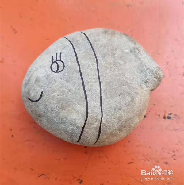石头画——如何把石头画成可爱的小鱼