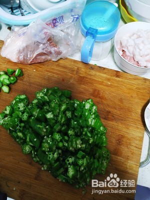 食补养生秋葵炒肉