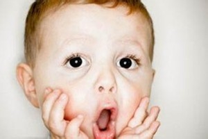 孩子突然呕吐，家长该怎么办