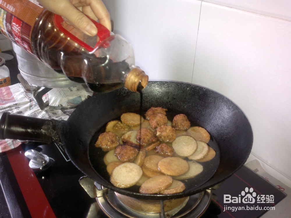 香辣木耳烧素鸡的做法