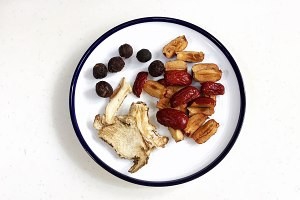 健康养生佳品当归鸡蛋红糖水的做法