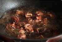 小火慢炖红烧排骨