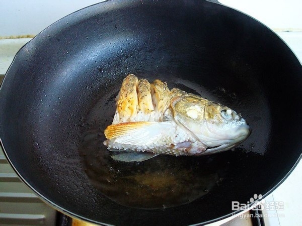 豆腐炖鱼头的做法