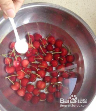 为什么樱桃里面有小白虫