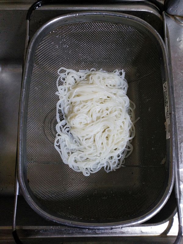 香菇肉末炒米粉