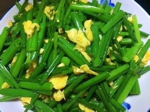 养生食补韭菜花炒鸡蛋的做法