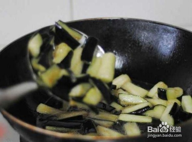 家庭自制炒茄子