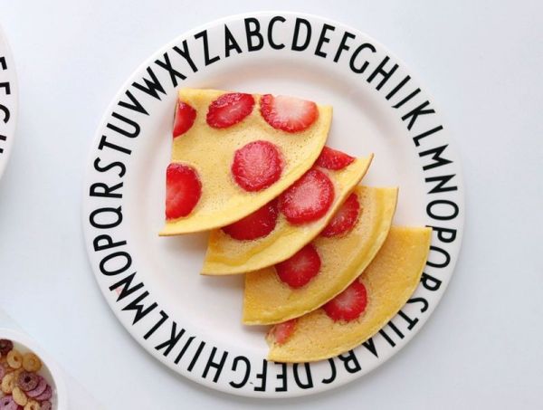 草莓酸奶鸡蛋饼