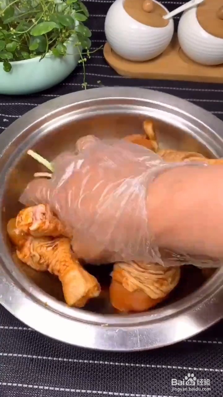如何在家弄美味的奥尔良鸡腿