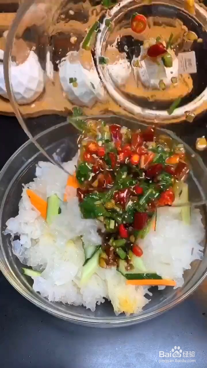 如何将银耳做成凉拌菜