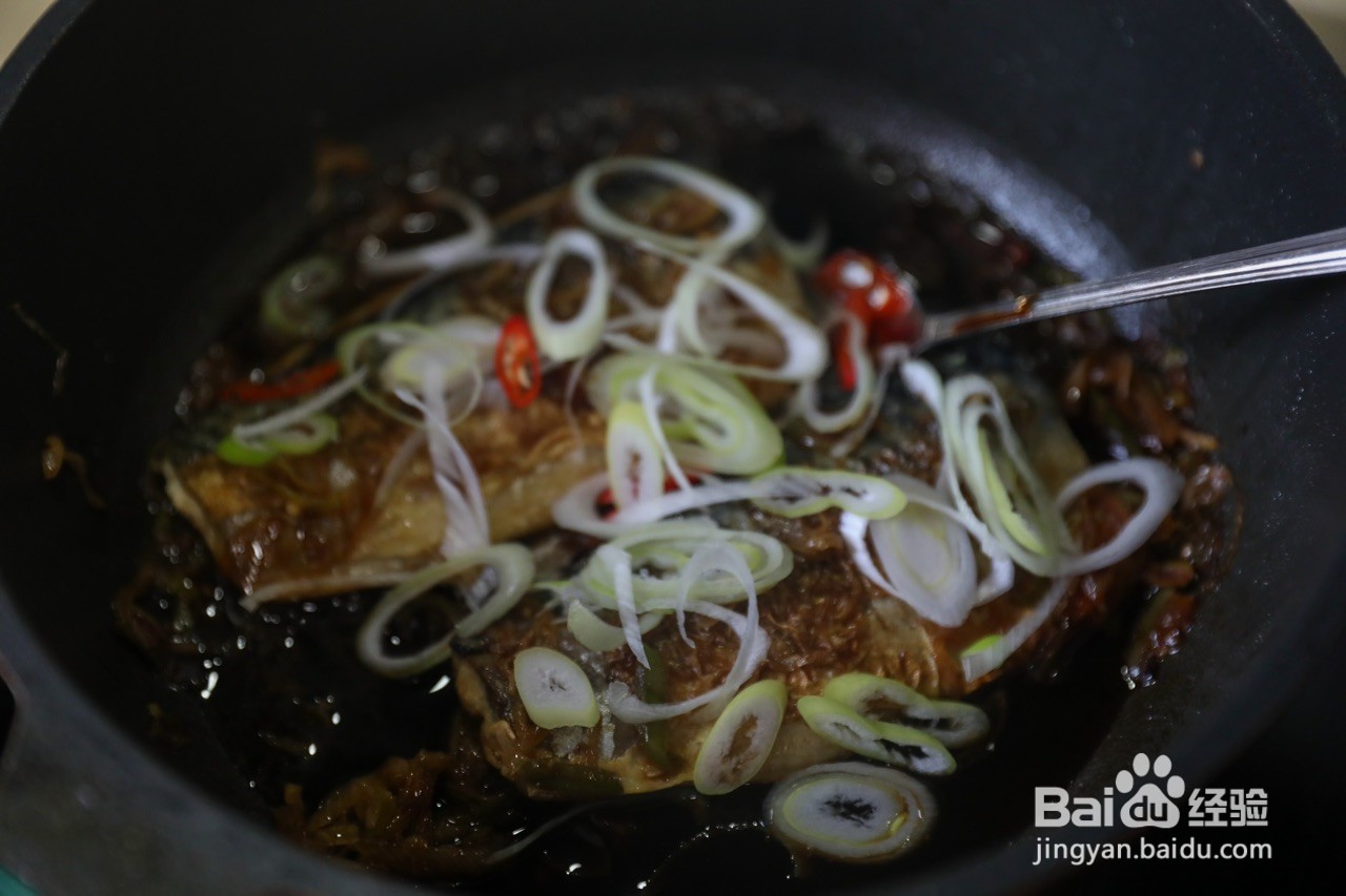 葱烧青花鱼的做法