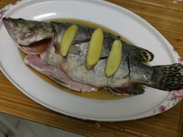 香菇豆腐煮桂鱼米粉