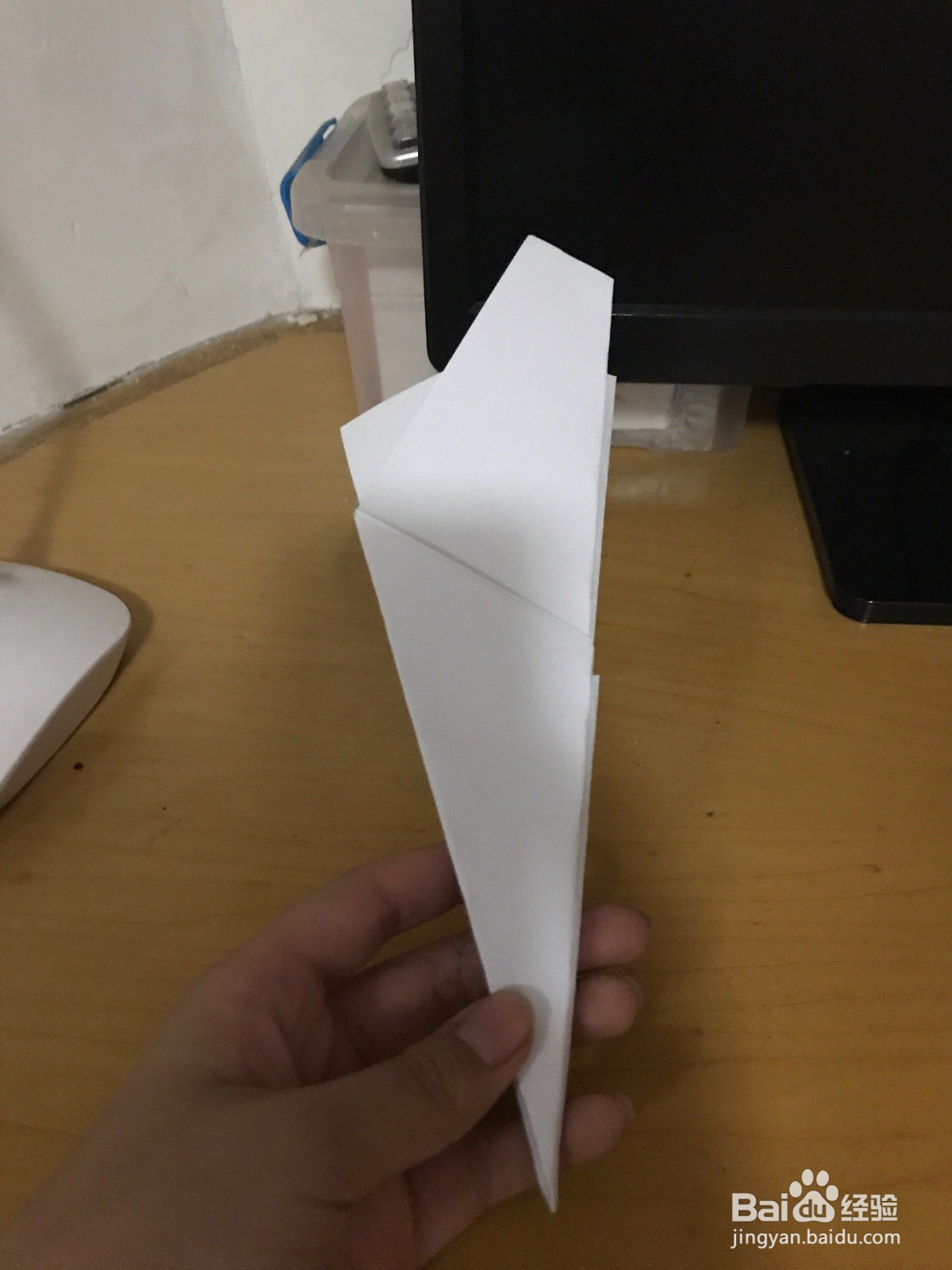 纸飞机怎么折才能飞得又高又远