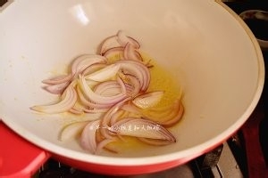 教你制作美味的番茄鸡肉浓情焗饭