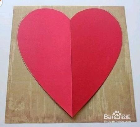 如何将心形图案纸张折成信封折纸手工