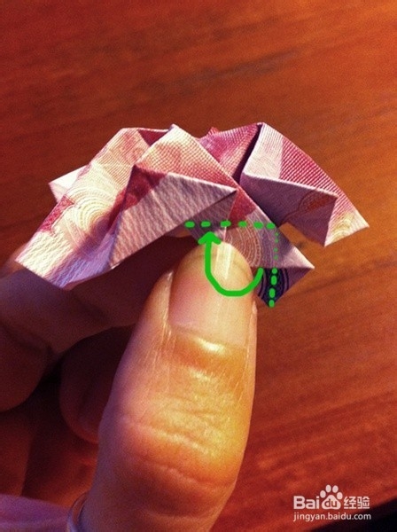 玫瑰花的折法:如何用钱折玫瑰(组图全说明)