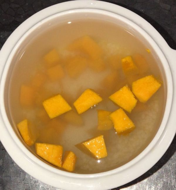 南瓜小米养生粥