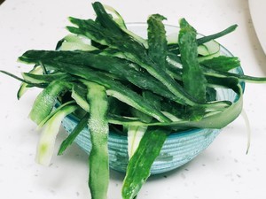 教你做夏日透心凉之黄瓜凉粉