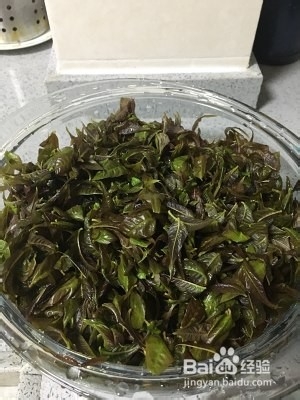 食补佳品有故事的腌香椿的做法