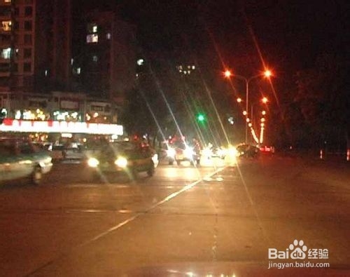 夜间开车应注意什么?