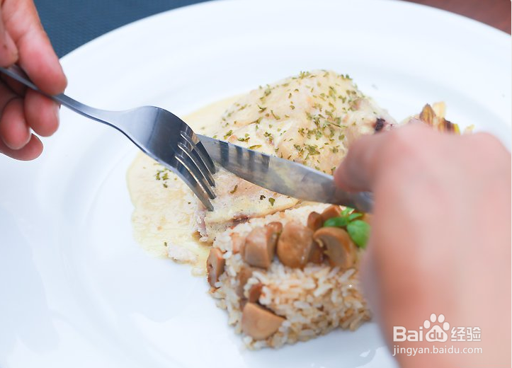 西餐中，如何使用刀叉（欧式、美式两种教程）