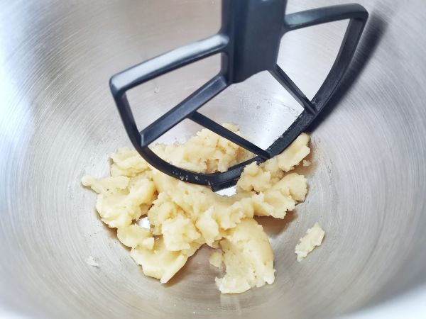 巧克力酥皮泡芙