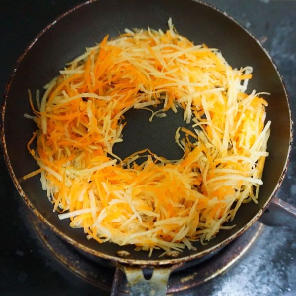 胡萝卜土豆鸡饼