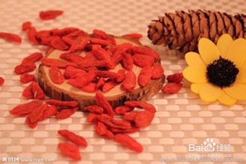 熬夜长怎样修复黑眼圈