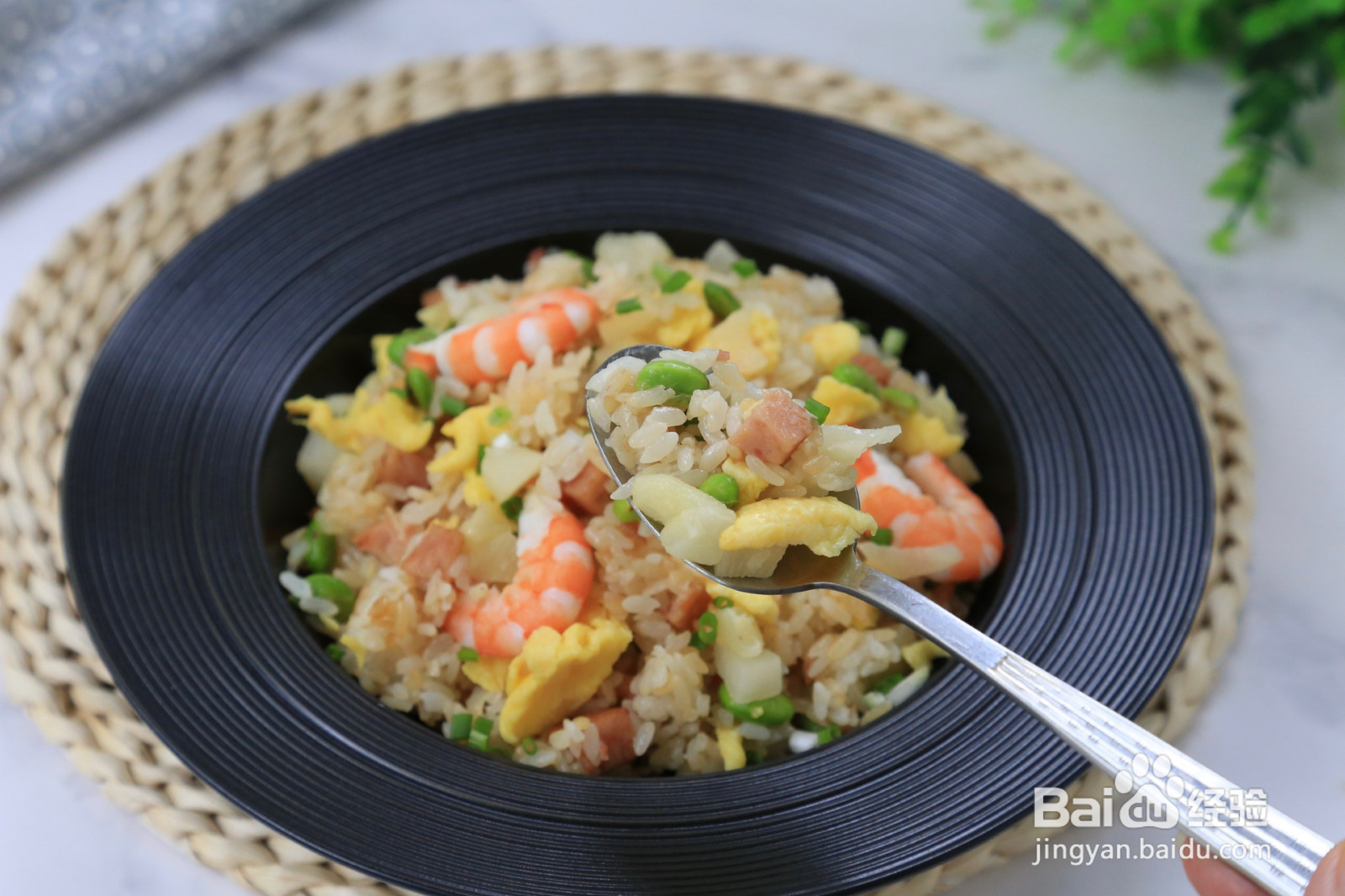 午餐肉蛋炒饭的做法